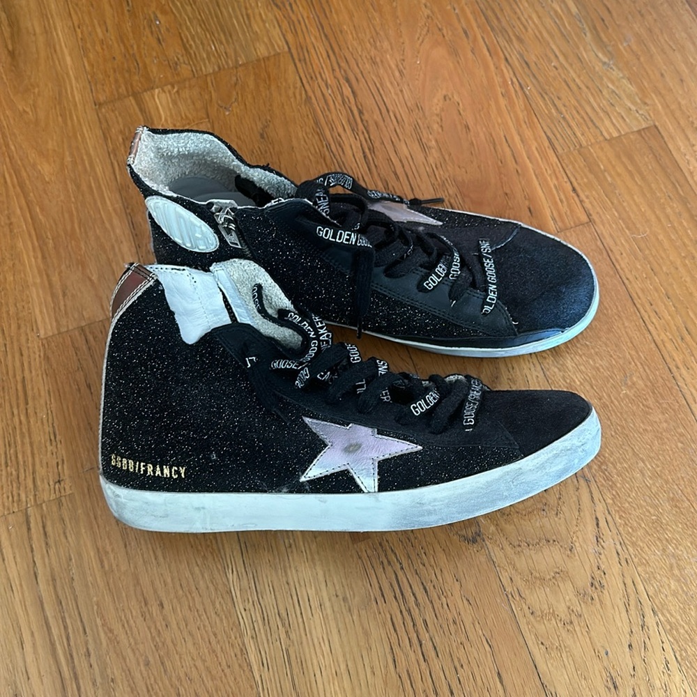 Golden goose sneakers for sale! Only worn once
